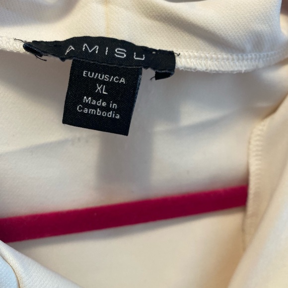 Beautiful hoodie top - Picture 2 of 3